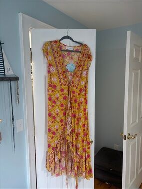 Walker and wade beautiful yellow pink and white wrapped dress sz XS